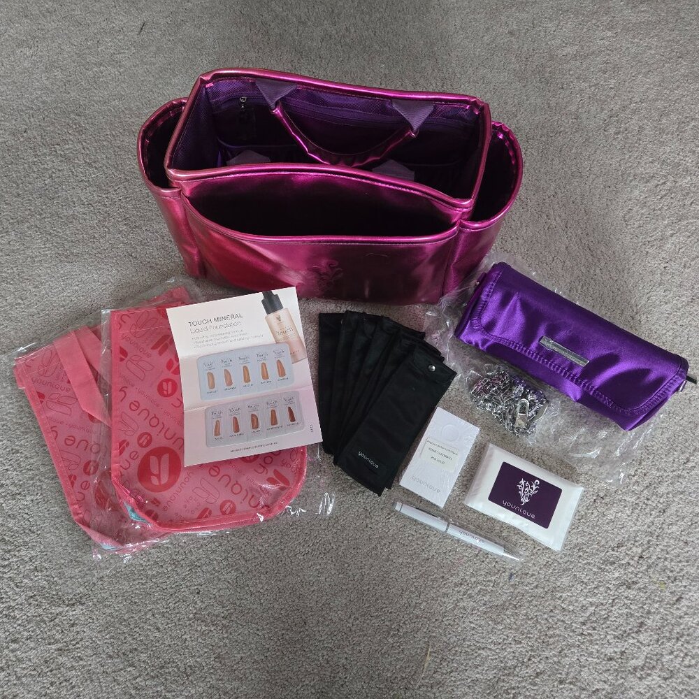 Younique Bags & Swag Bundle - Picture 6 of 6